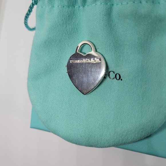 Tiffany & Co. Heart Tag Charm - Picture 6 of 13
